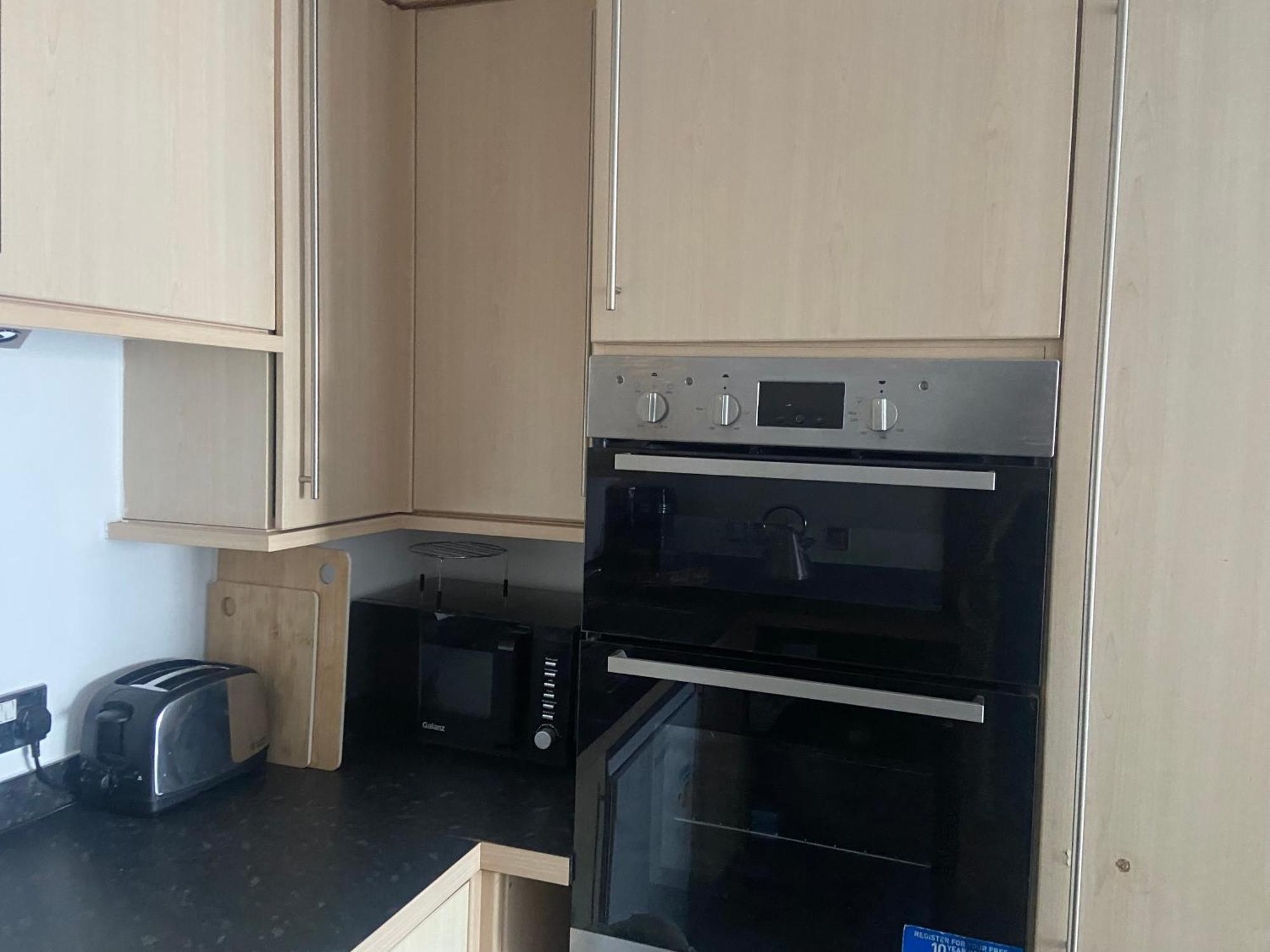 2 Bedroom Near Ocean Village Marina Port Apartment Southampton Buitenkant foto